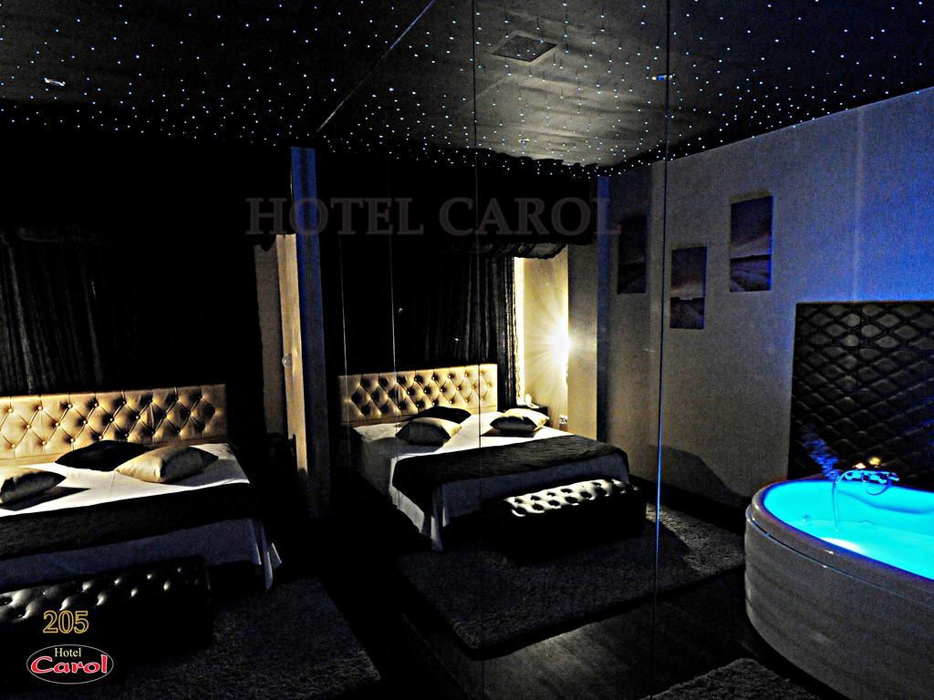 Carol Hotel Pireo